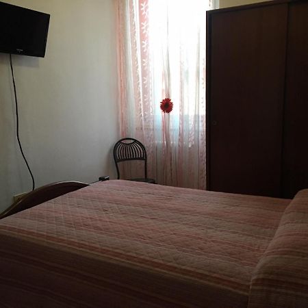 Hotel La Torretta Foligno Luaran gambar